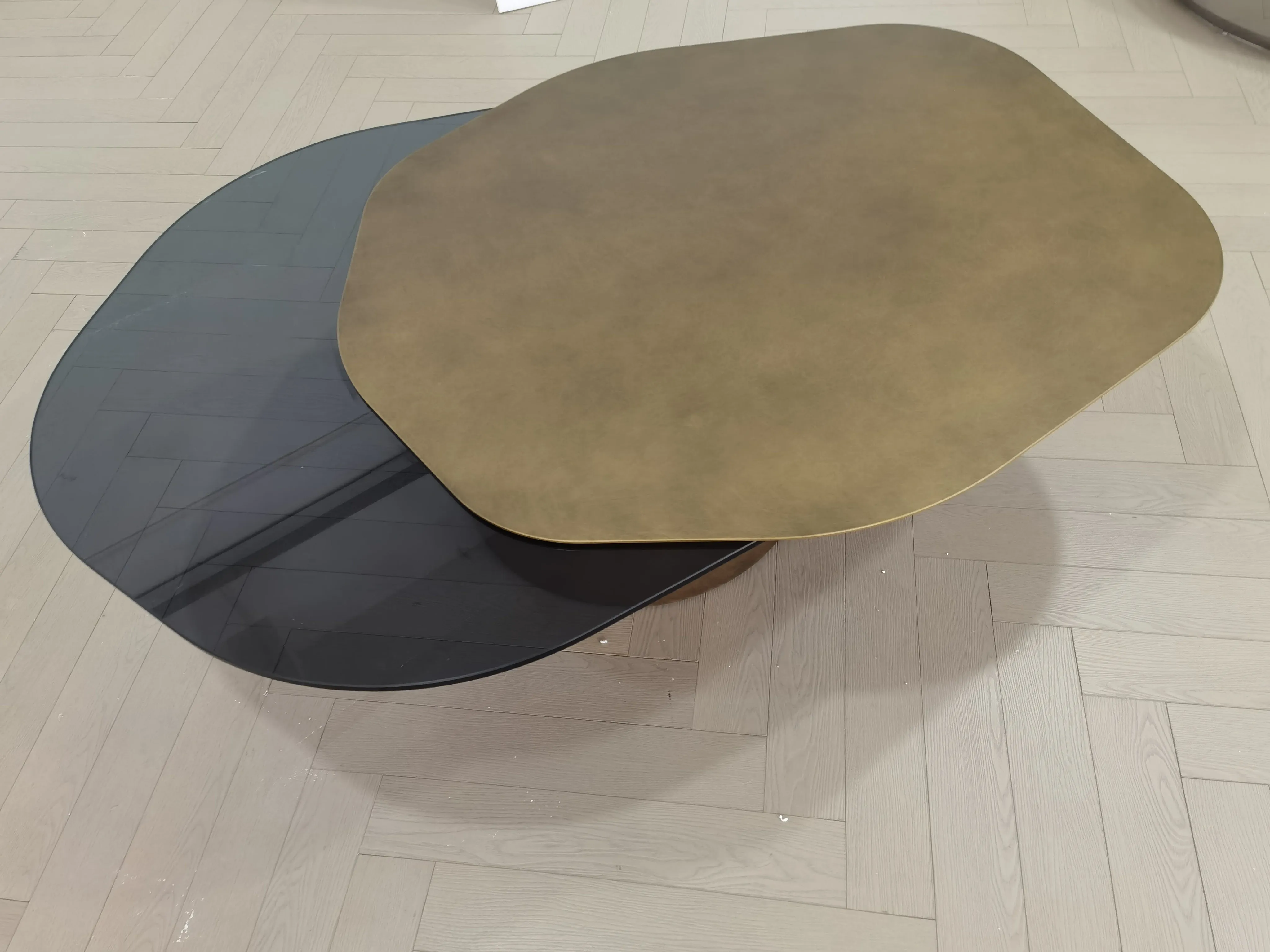 Modern Irregular Kaylee Coffee Table Set