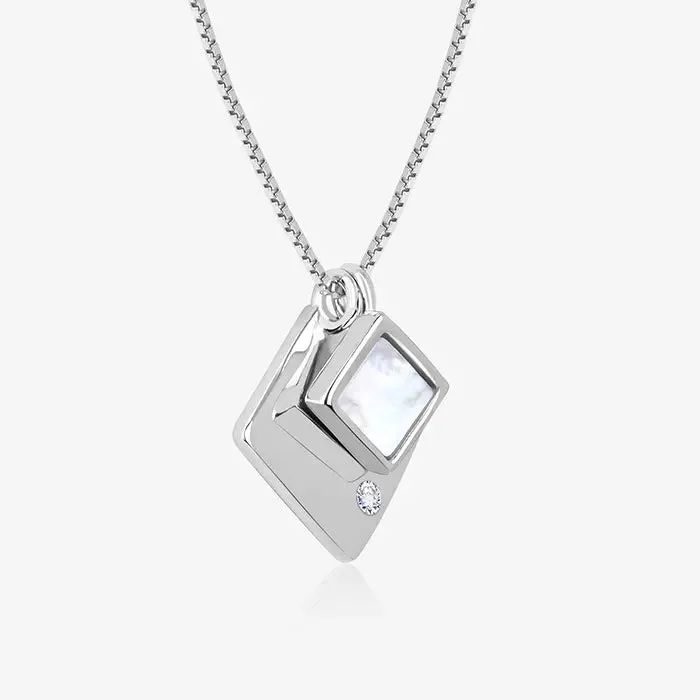 Overlapping Squares Necklace